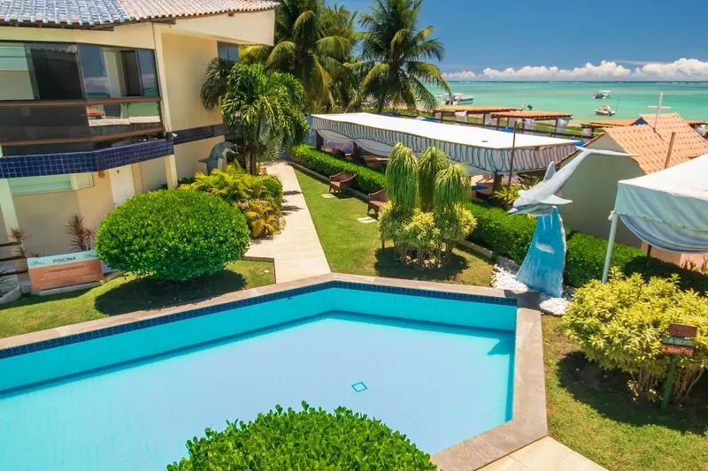 Piscina do hotel