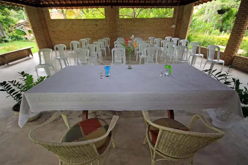 Café da manhã e refeições da pousada