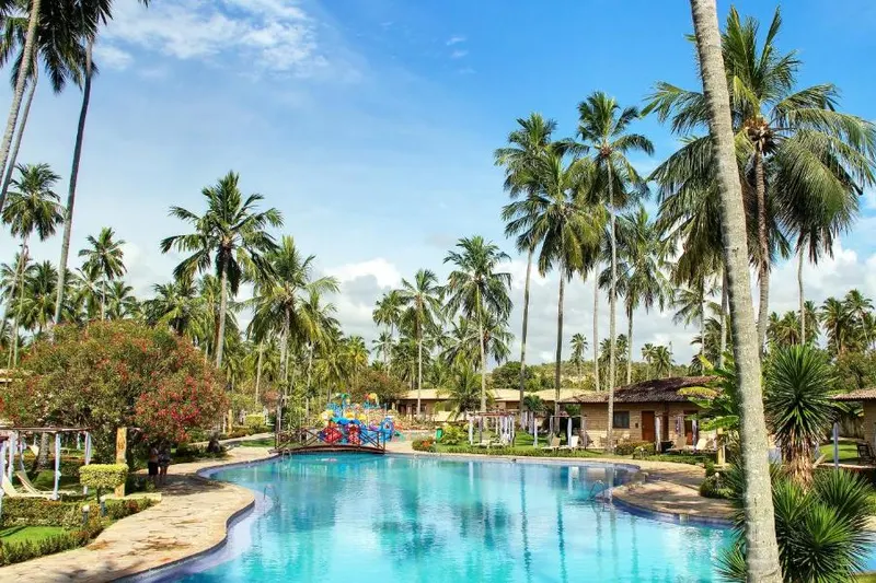 Piscina do resort