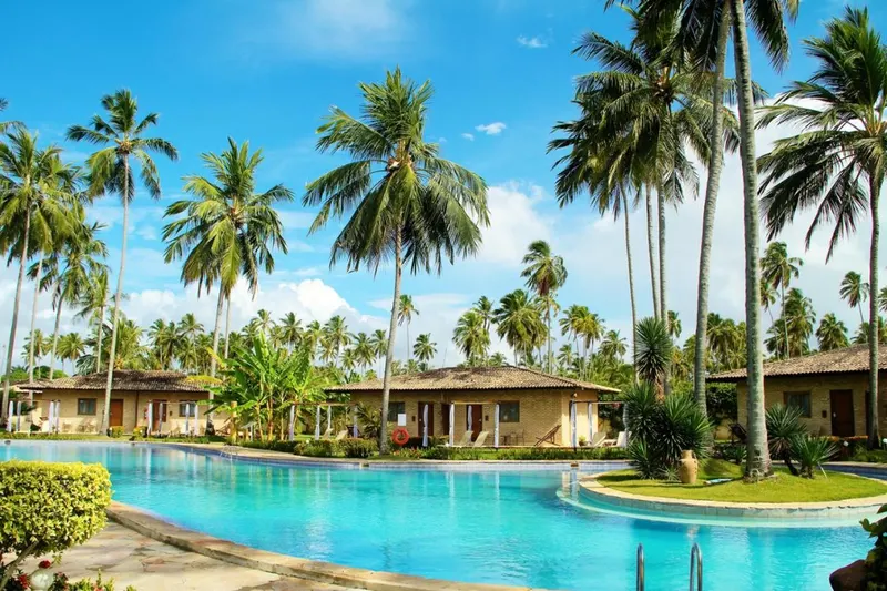 Piscina do resort