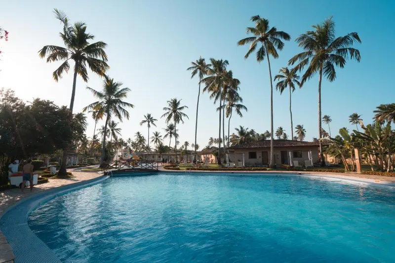 Piscina do resort