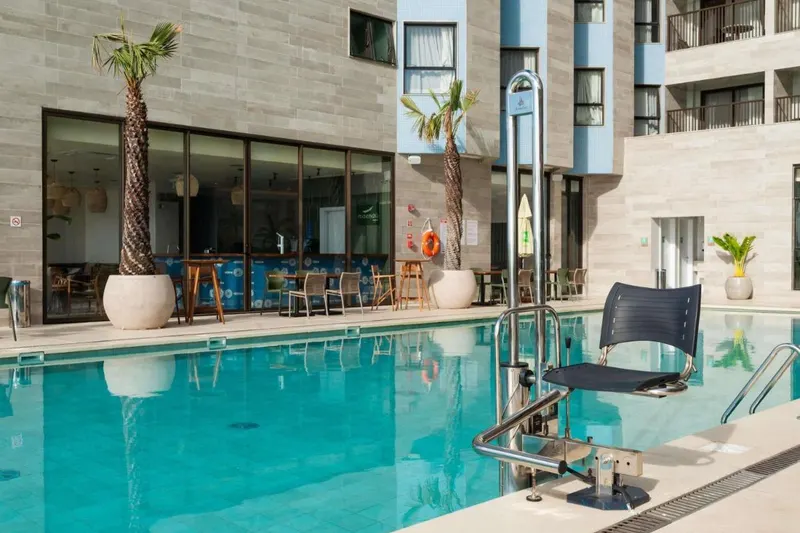 Piscina do hotel
