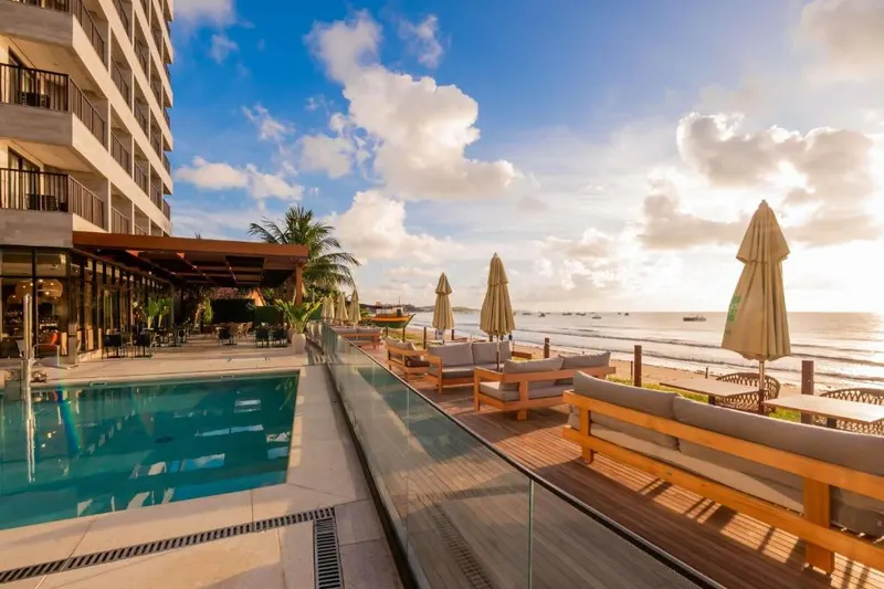 Piscina do hotel