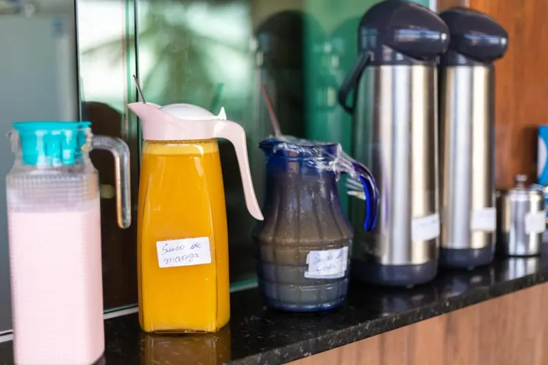 Café da manhã e refeições da pousada