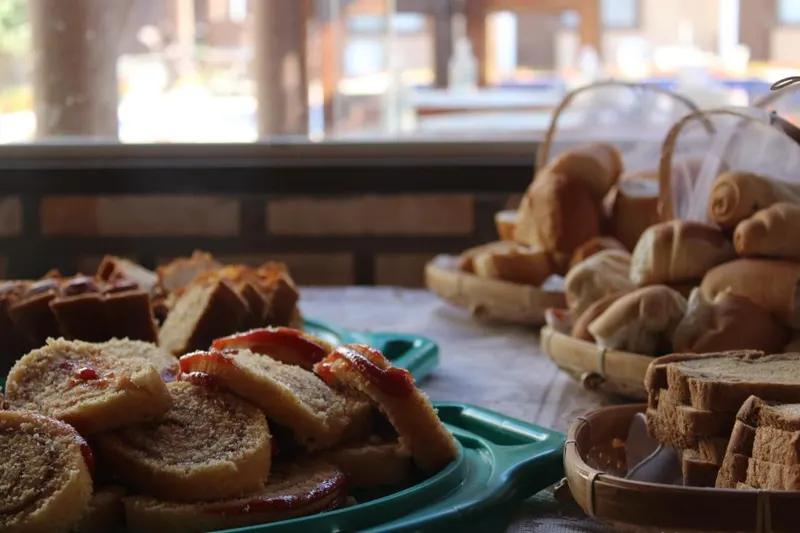 Café da manhã e refeições da pousada