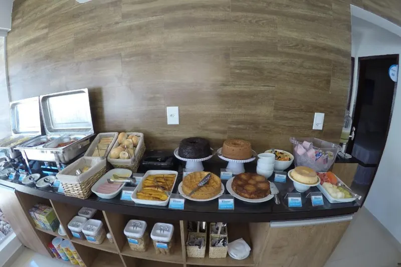Café da manhã e refeições da pousada