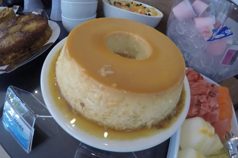 Café da manhã e refeições da pousada