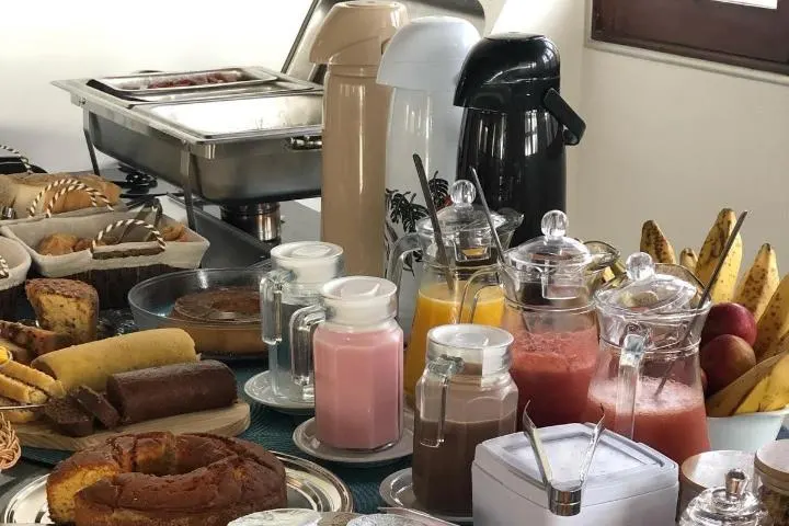 Café da manhã e refeições da pousada