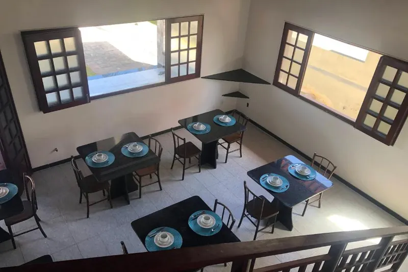 Café da manhã e refeições da pousada