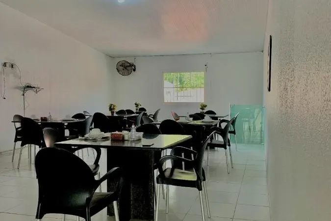 Café da manhã e refeições da pousada