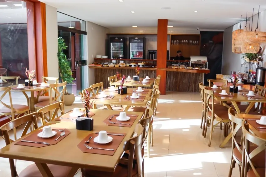 Café da manhã e refeições da pousada