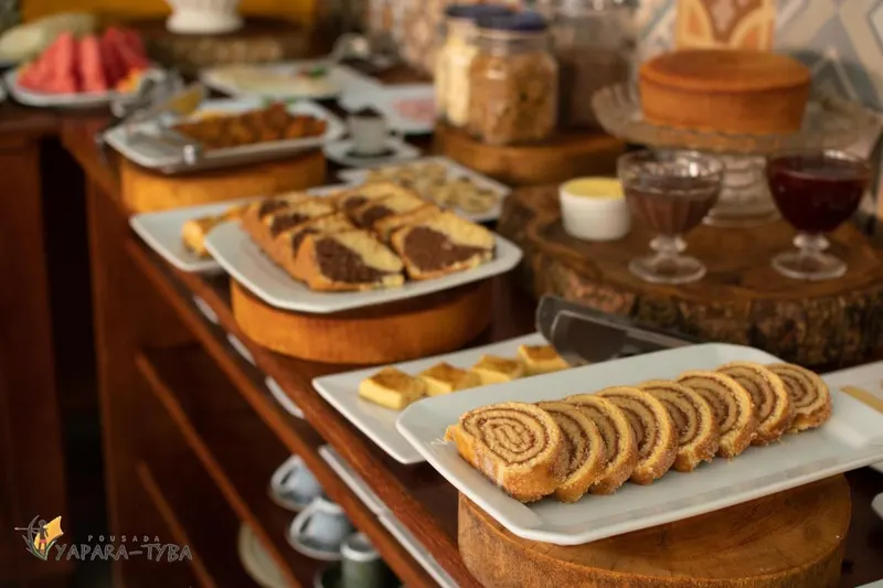 Café da manhã e refeições da pousada