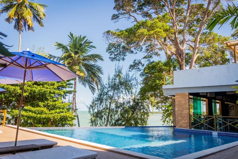 Piscina do hotel