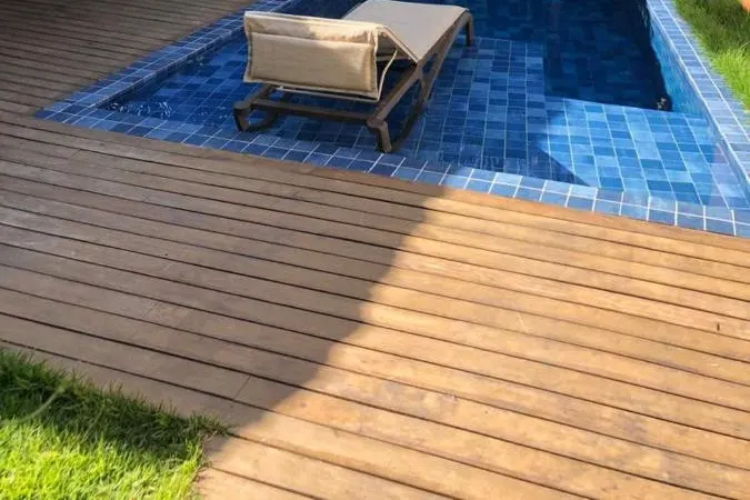Piscina do hotel